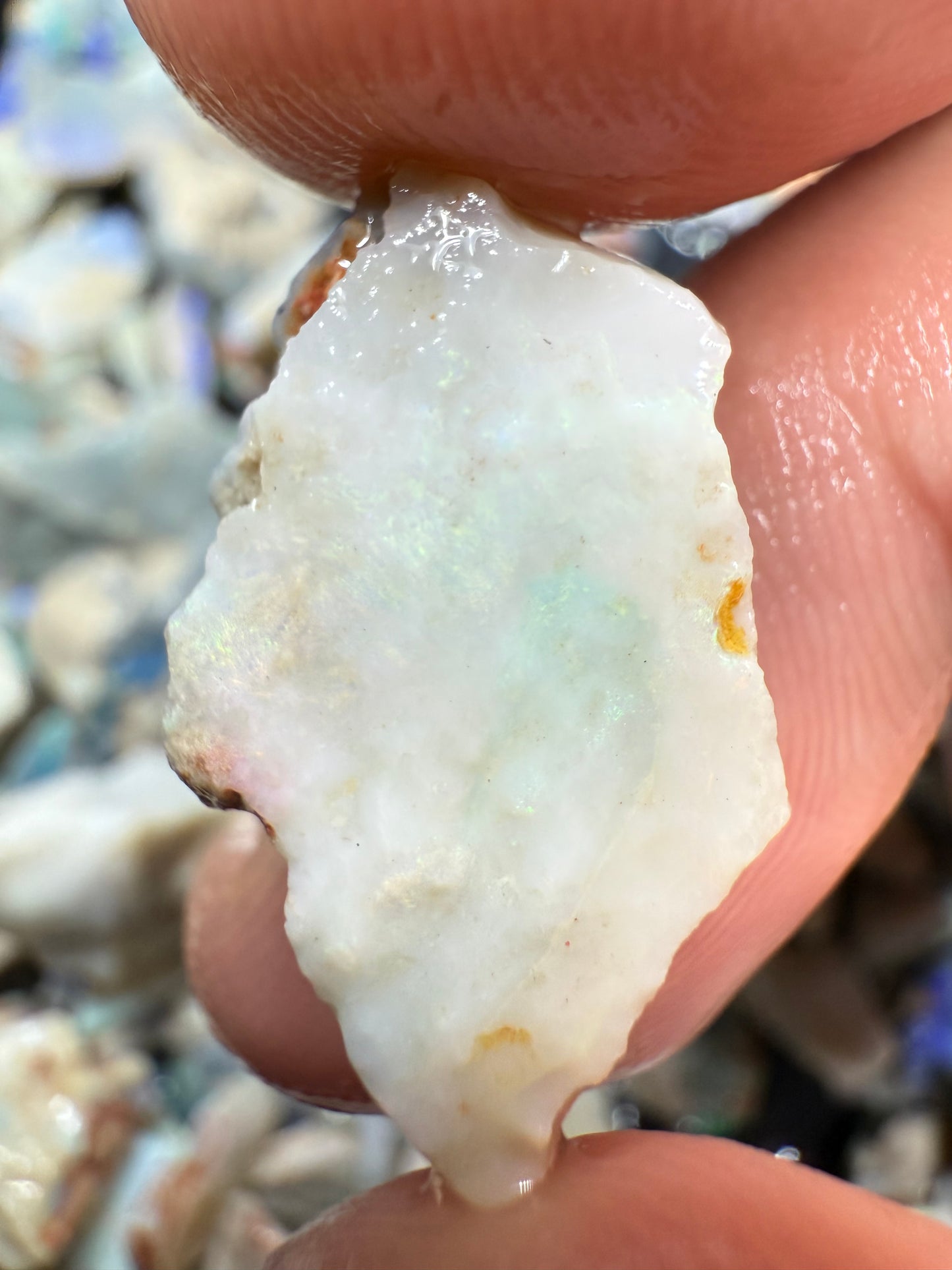 WHITE BASE ROUGH PARCEL 944CT