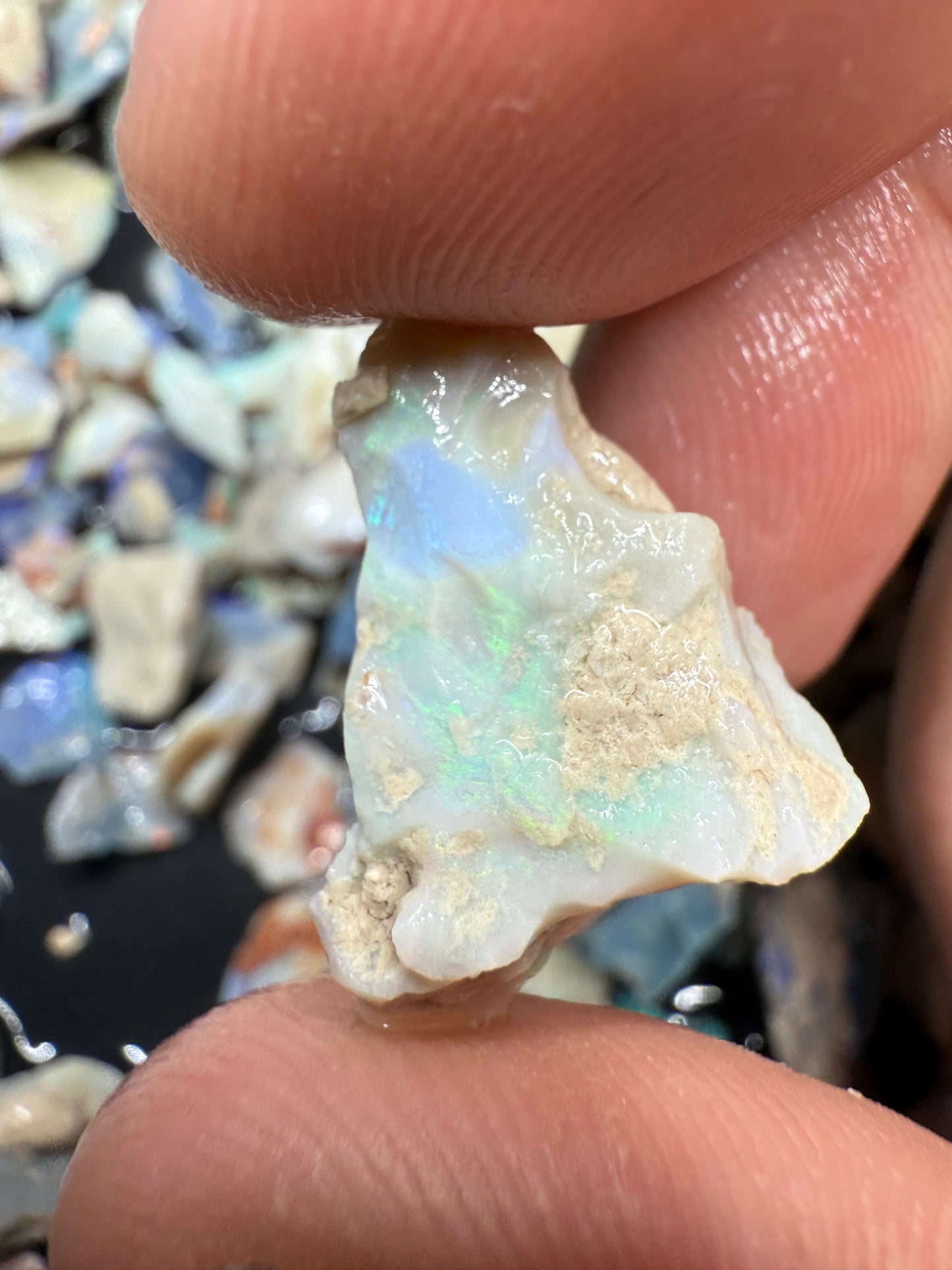 WHITE BASE ROUGH PARCEL 944CT