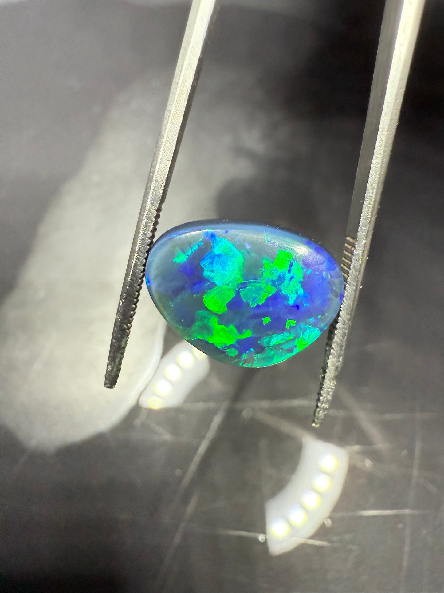 4.5CT NATURAL SOLID BLACK OPAL