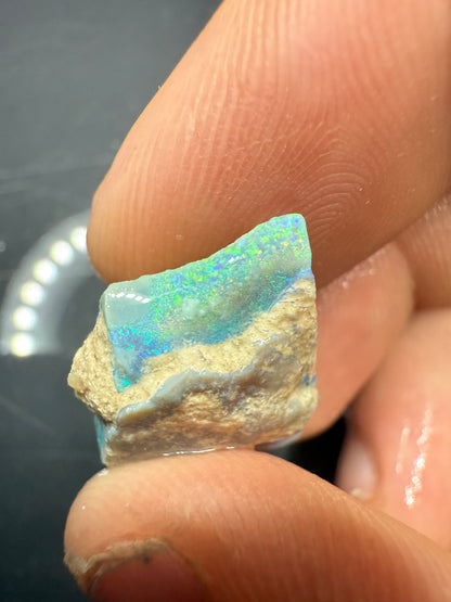 BLUE RED CRYSTAL GEM 26.45CT