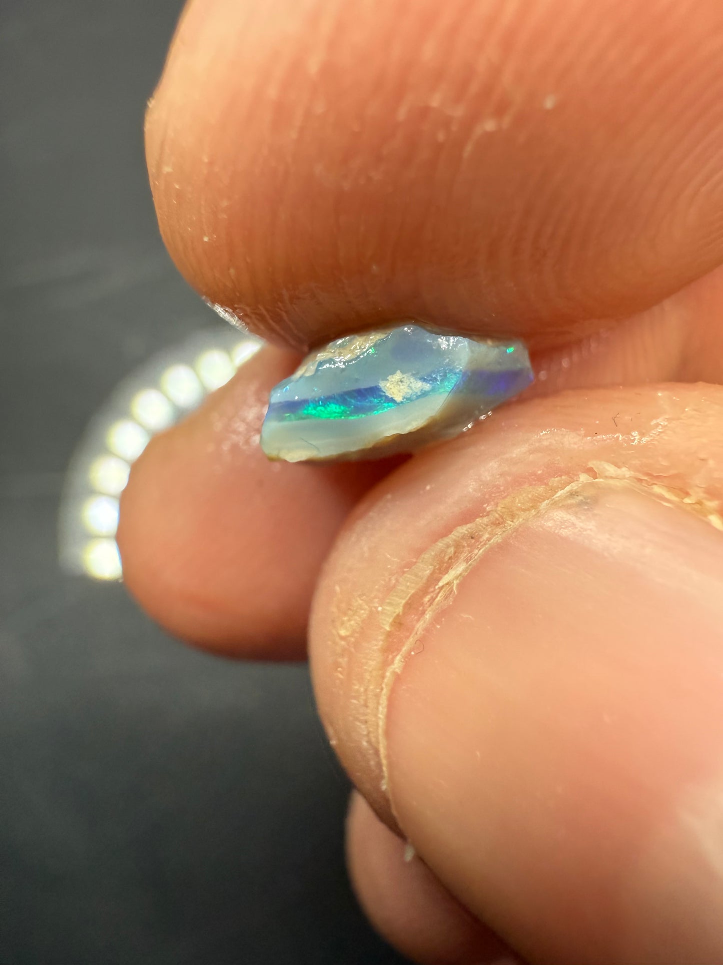 BLUE GREEN GEM 19.35CT