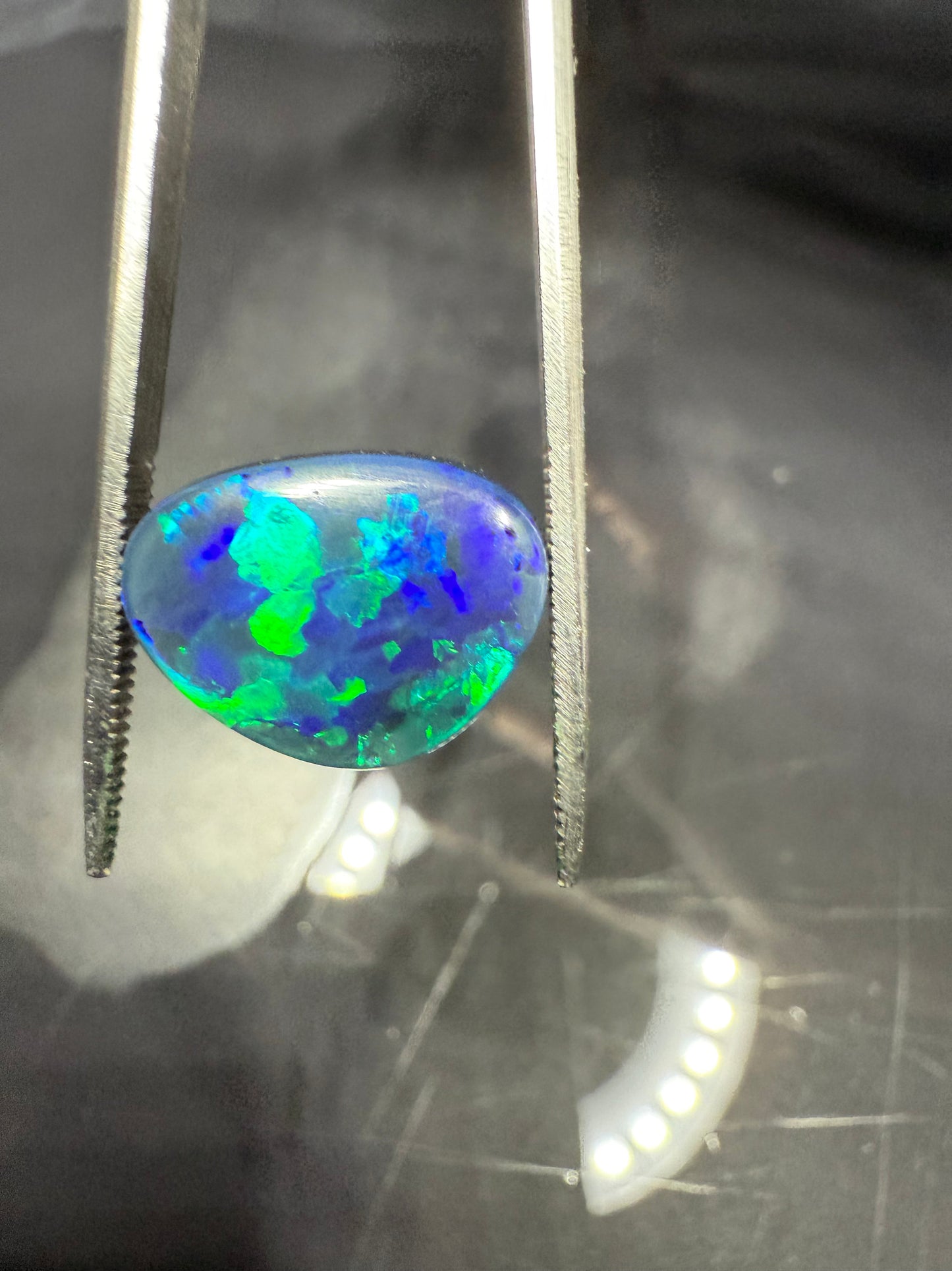 4.5CT NATURAL SOLID BLACK OPAL