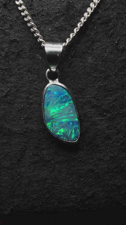 Doublet Opal Pendant in 925 Silver